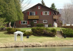 Lake Chalet Campground & Motel
